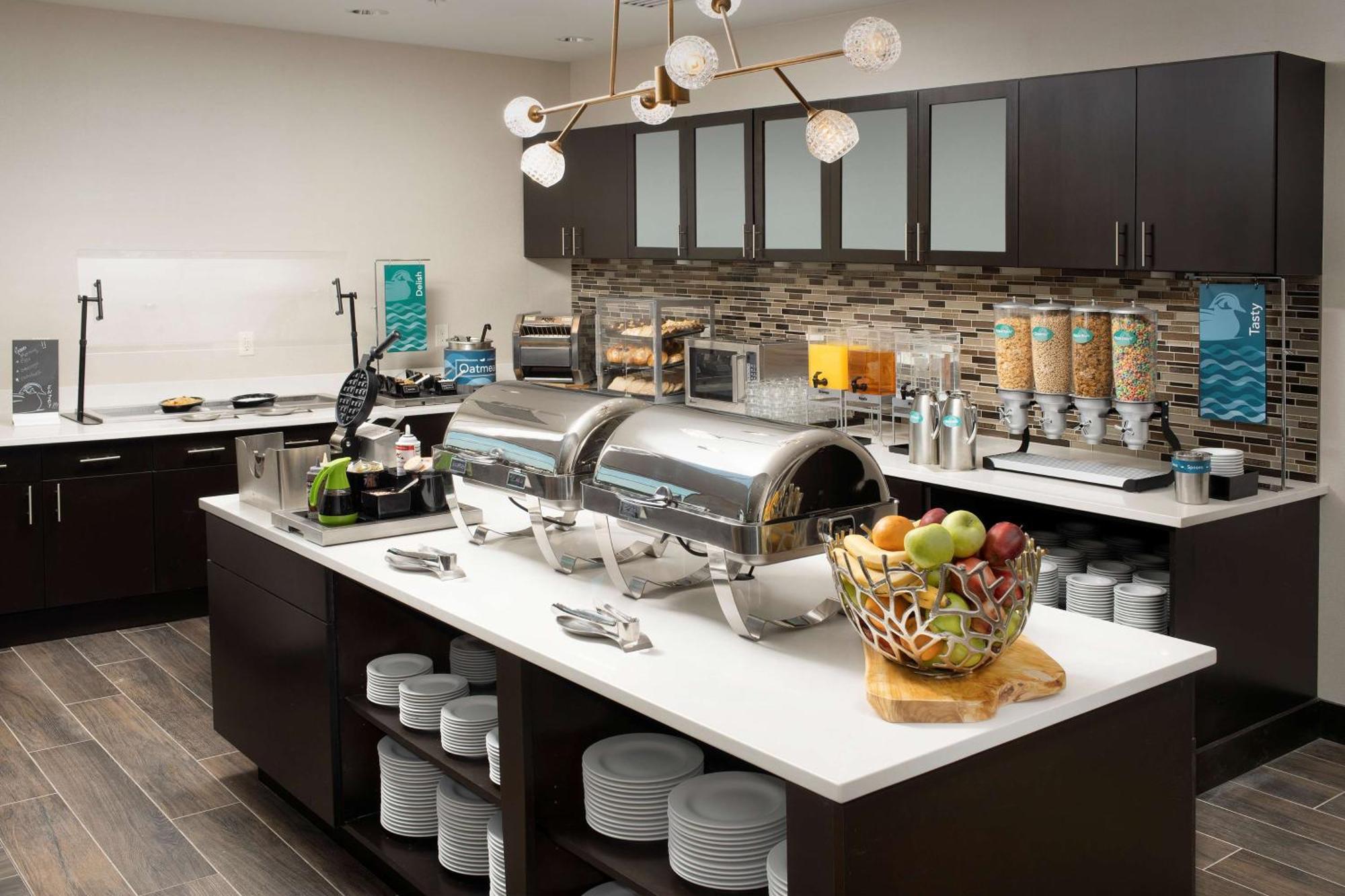 Homewood Suites By Hilton Kansas City Speedway Buitenkant foto