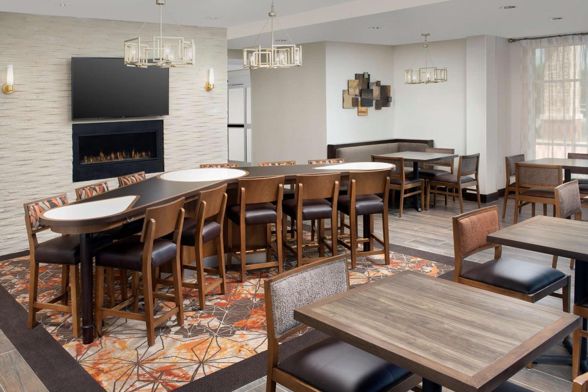 Homewood Suites By Hilton Kansas City Speedway Buitenkant foto
