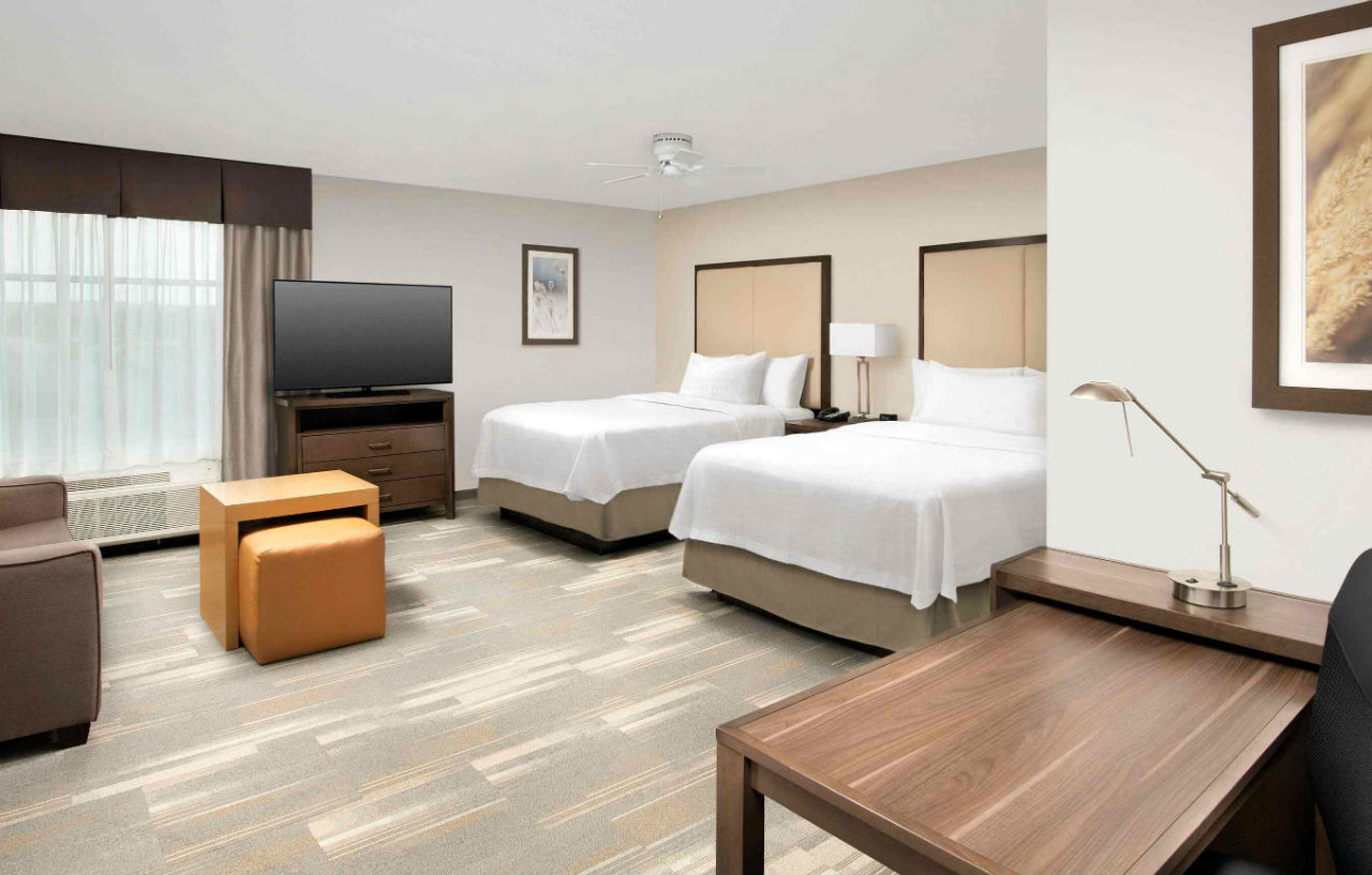 Homewood Suites By Hilton Kansas City Speedway Buitenkant foto